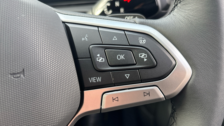 Volkswagen T-Roc 1.5 eTSI 150 Life 5dr DSG Petrol Hatchback